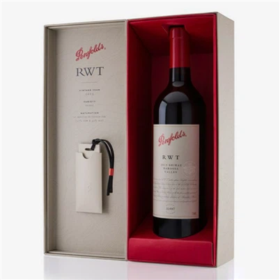 Dovanų dėžutė su vynu