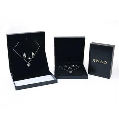 Didelė auskarų papuošalų dėžutė