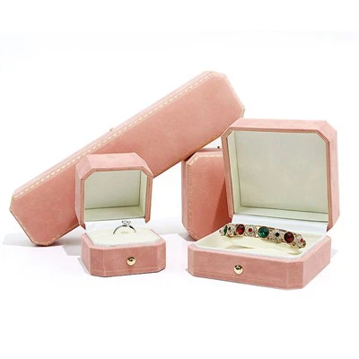 Kaklo papuošalų ir apyrankių dėžutė